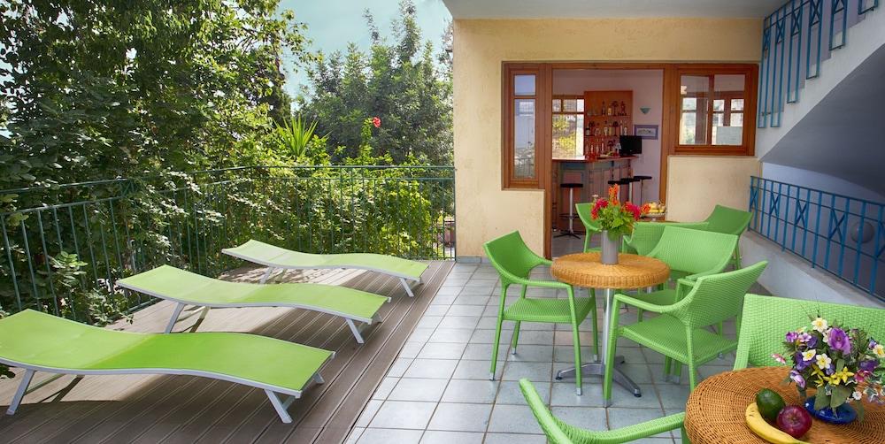 Romantica Hotel Apartments Herszonisszosz Kültér fotó