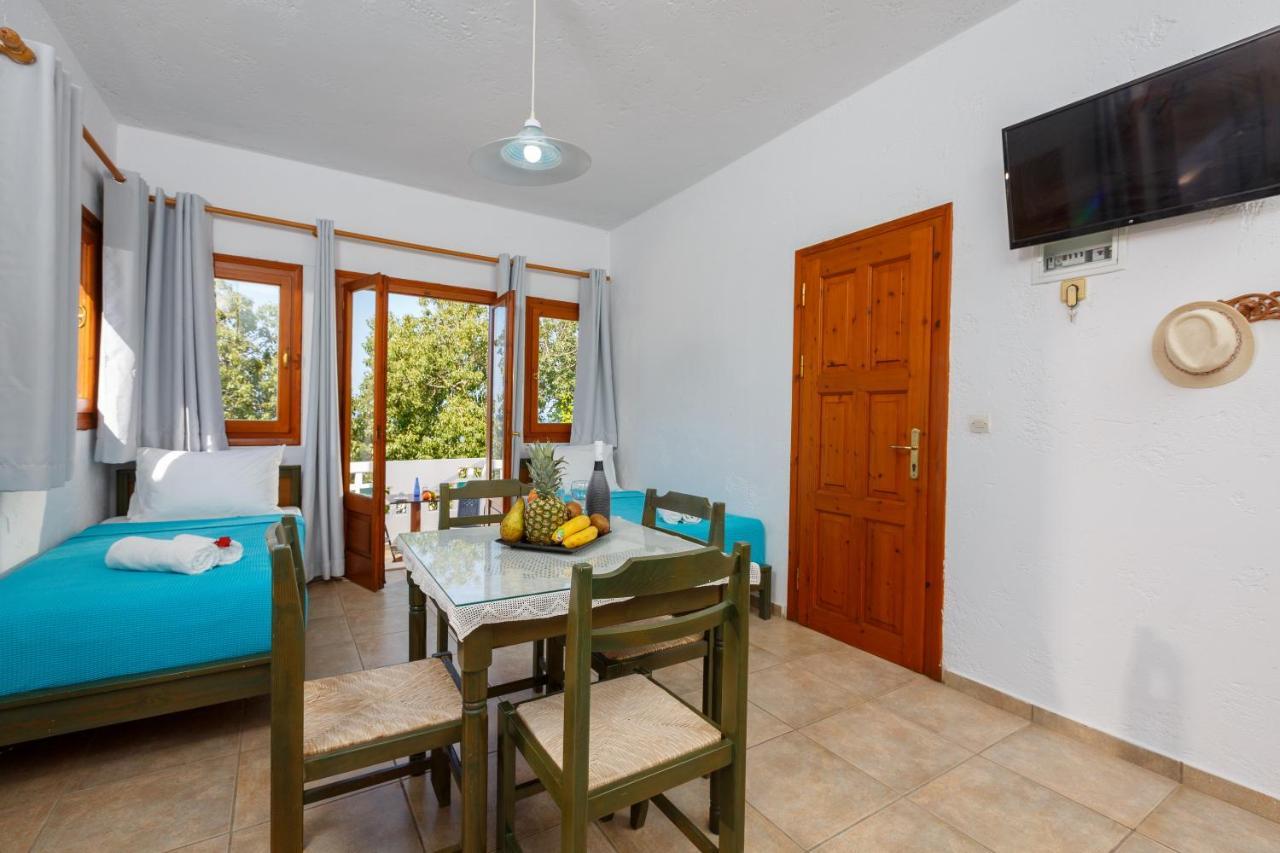 Romantica Hotel Apartments Herszonisszosz Kültér fotó