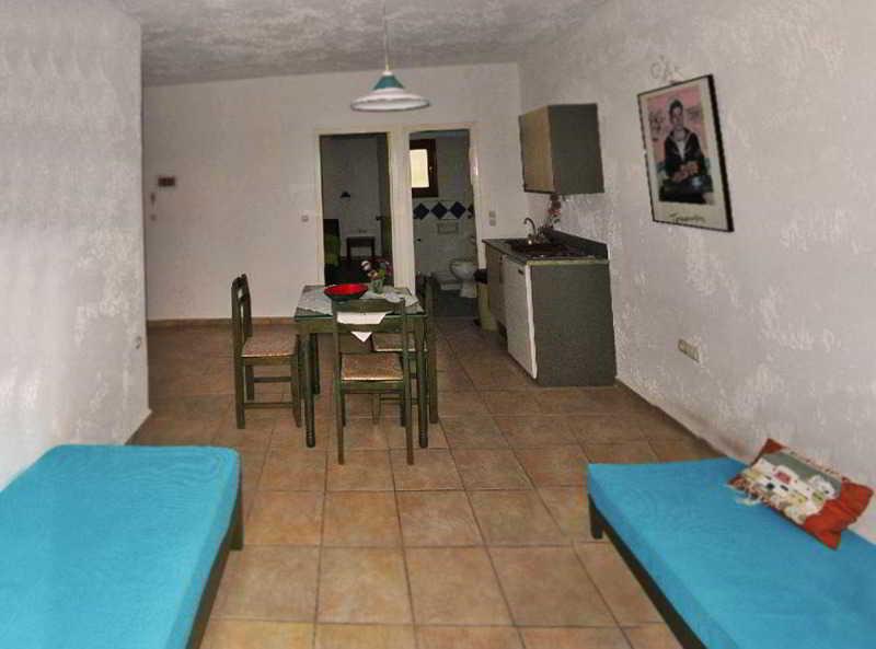Romantica Hotel Apartments Herszonisszosz Kültér fotó