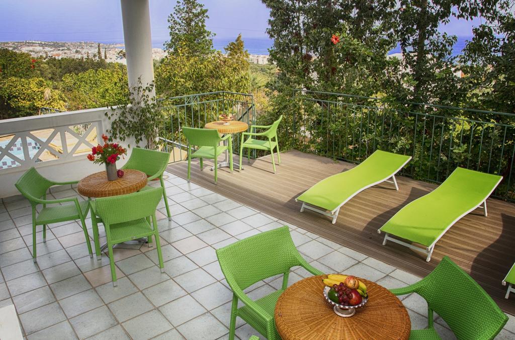Romantica Hotel Apartments Herszonisszosz Kültér fotó